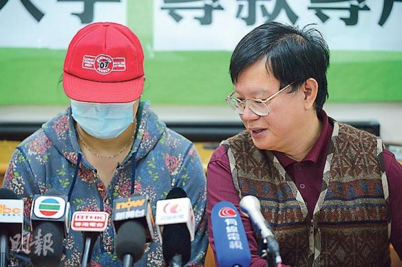 花姐曾任職香港基督教女青年會雲華護理安老苑，她稱公司要求員工一個月須有一周上班時間不超過18小時，令她不能獲得勞工法例的保障，令她感不公。（葉家豪攝）