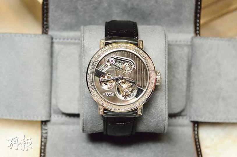Academia Tourbillon Force Constante a Chaine Haute Joaillerie(全球獨一無二)$7,200,000,陀飛輪裝置加上專利革新動能調節系統的穩定性,和芝麻鏈動力儲備顯示的配合,再加上明亮鑽石點綴,稱得上「最強組合」。(攝影:孫華中)(攝影:孫華中)(攝影:孫華中)(攝影:孫華中) Academia Tourbillon Force Constante a Chaine Haute Joaillerie(全球獨一無二)$7,200,000,陀飛輪裝置加上專利革新動能調節系統的穩定性,和芝麻鏈動力儲備顯示的配合,再加上明亮鑽石點綴,稱得上「最強組合」。(攝影:孫華中)(攝影:孫華中)(攝影:孫華中)(攝影:孫華中)