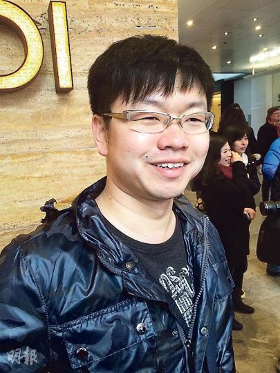 黑龍江自由行旅客王先生(28歲)認為,被示威者叫蝗蟲,心裏很不舒服,認為只有小部分內地旅客對港人生活做成影響,大部分內地人來香港都是購物消費,對香港不是壞事。(張煒明攝) 黑龍江自由行旅客王先生(28歲)認為,被示威者叫蝗蟲,心裏很不舒服,認為只有小部分內地旅客對港人生活做成影響,大部分內地人來香港都是購物消費,對香港不是壞事。(張煒明攝)