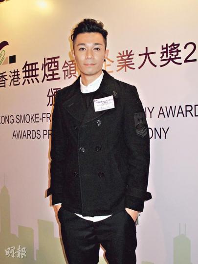 周柏豪有嚴重鼻敏感,要遠離煙味。(攝影/記者﹕李潔盈) 周柏豪有嚴重鼻敏感,要遠離煙味。(攝影/記者﹕李潔盈)