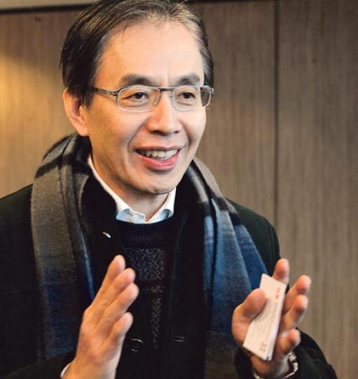 協成行董事總經理方文雄認為,今年樓價即使下滑,幅度料約10%至15%。(劉焌陶攝) 協成行董事總經理方文雄認為,今年樓價即使下滑,幅度料約10%至15%。(劉焌陶攝)
