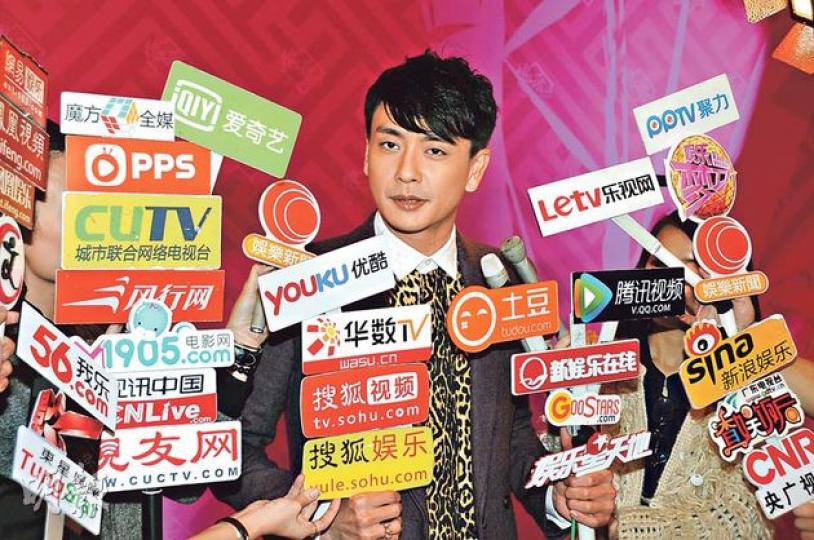 黃宗澤昨日在澳門出席活動,被大批傳媒追問與楊崢的一連串負面新聞,他顯得 黃宗澤昨日在澳門出席活動,被大批傳媒追問與楊崢的一連串負面新聞,他顯得