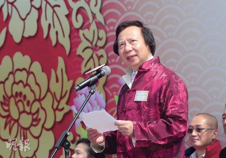 新地聯席主席郭炳江,在郭氏家族分產後昨首度公開回應稱,包括郭炳湘在內的三兄弟不會減持新地股份,又指新地第三代已開始回巢,強調事件不影響集團運作。(李澤彤攝)新地昨日於馬灣挪亞方舟舉行盆菜宴新春團拜活動,合共筵開73席,估計有近千人到場參與。(李澤彤攝) 新地聯席主席郭炳江,在郭氏家族分產後昨首度公開回應稱,包括郭炳湘在內的三兄弟不會減持新地股份,又指新地第三代已開始回巢,強調事件不影響集團運作。(李澤彤攝)新地昨日於馬灣挪亞方舟舉行盆菜宴新春團拜活動,合共筵開73席,估計有近千人到場參與。(李澤彤攝)
