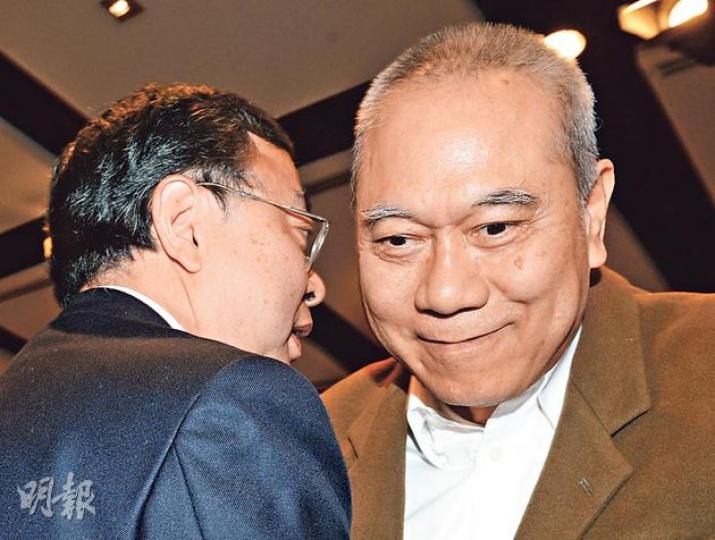 劉迺強(右)昨出席「體制改革:世界、中國、香港」研討會時,說香港以前有很多好的東西,如和諧氣氛,「都已經損毁得七七八八」。圖左為香港發展論壇召集人陳啟宗。(劉焌陶攝) 劉迺強(右)昨出席「體制改革:世界、中國、香港」研討會時,說香港以前有很多好的東西,如和諧氣氛,「都已經損毁得七七八八」。圖左為香港發展論壇召集人陳啟宗。(劉焌陶攝)