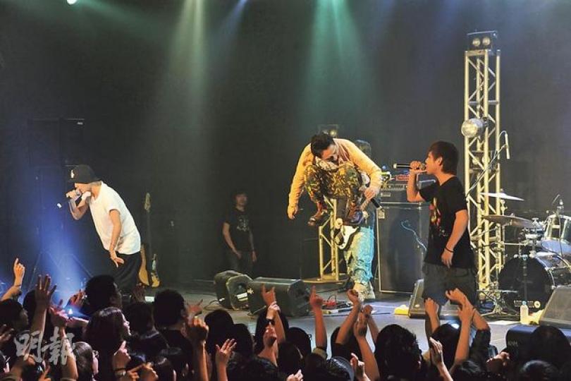 Orange Range首度來港舉行演唱會,全場氣氛熱烈。(攝影﹕陳釗)(攝影﹕陳釗) Orange Range首度來港舉行演唱會,全場氣氛熱烈。(攝影﹕陳釗)(攝影﹕陳釗)