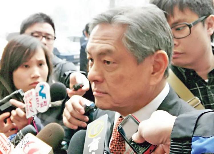 星島集團主席、政協常委何柱國表示,相信《明報》前總編輯劉進圖遇襲與新聞工作有關,「有這可能性」。(何曉勤攝) 星島集團主席、政協常委何柱國表示,相信《明報》前總編輯劉進圖遇襲與新聞工作有關,「有這可能性」。(何曉勤攝)