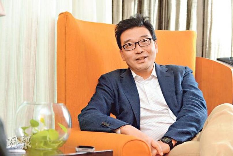 Bricks & Mortar主席兼總裁王震宇認為，除非要買樓自用，否則應分散資產，減持在香港持有物業的比例，增持現金、股票、外國資產，分散風險。（陳淑安攝）