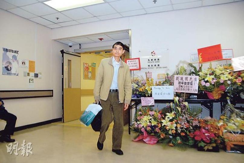 港大法律學院教授陳弘毅（圖）昨探訪劉進圖，兩人在病房中就政改交換意見。（丁灝嵐攝）