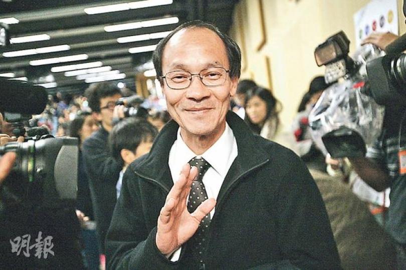 被建制派批評民調方法嘅鍾庭耀，噚日出席和平佔中總結及前瞻大會時從容不迫。（葉家豪攝）