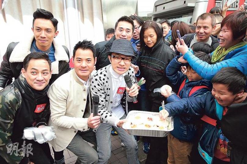 李家聲、張繼聰、黃智賢、王祖藍派鹹魚包為《食為奴》造勢。(攝影/記者:陳釗)萬綺雯剪了短髮感覺煥然一新。(攝影/記者:陳釗) 李家聲、張繼聰、黃智賢、王祖藍派鹹魚包為《食為奴》造勢。(攝影/記者:陳釗)萬綺雯剪了短髮感覺煥然一新。(攝影/記者:陳釗)