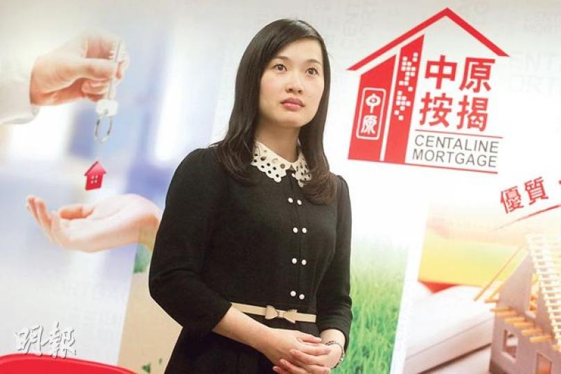 中原按揭董事總經理王美鳳預料，今年樓市仍將由一手樓主導，相信銀行界會變陣吸客，包括首度為買家提供銀行同業拆息H按與存款利率掛鈎的計劃、調低H按封頂息口與P按（最優惠利率）看齊等。（李紹昌攝）