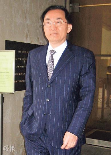 在恒基工作逾30年的副主席林高演，昨被官永義一方傳召出庭作供，擔任辯方證人。（謝美琳攝）