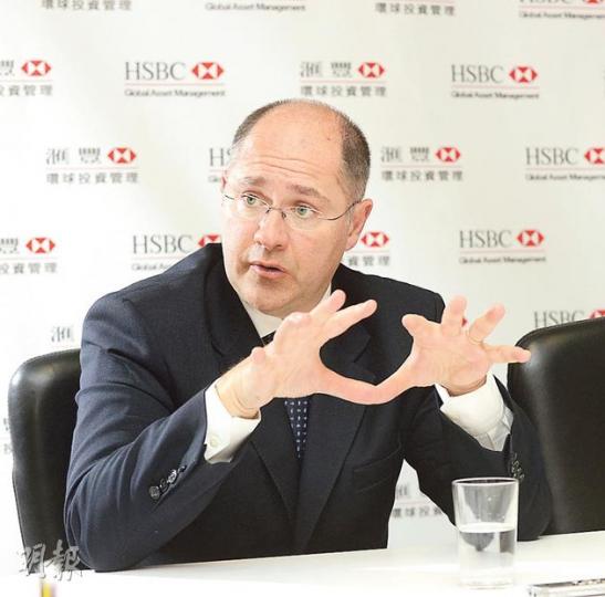 匯豐環球投資歐元區股票基金經理Frederic Leguay表示，受到環球，尤其是美國的經濟帶動，歐元區於過去一年表現大有改善，加上歐洲央行的立場明確，會保持寬鬆的財策及維持低息環境，除令信貸由緊縮轉為增長外，亦令前景更清晰，投資者的風險戒心可放下不少。（陳淑安攝）