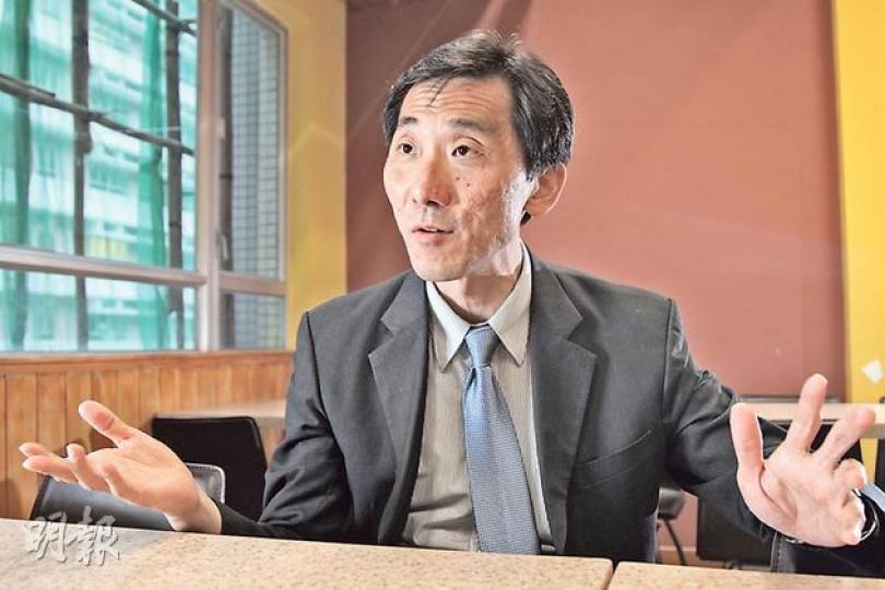 香港中文大學地理與資源管理學系城市研究課程副教授兼未來城市研究所副所長姚松炎指出，1984年香港實行聯繫匯率後，樓價的年度變化出現明顯周期現象。（林俊源攝）
