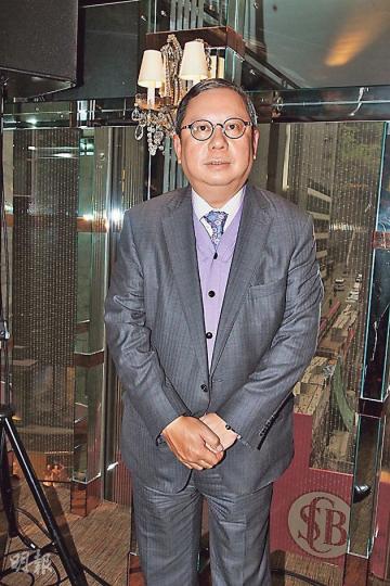 林建岳稱自小聽粵曲,白雪仙更是他的偶像。(攝影:梁迺楠) 林建岳稱自小聽粵曲,白雪仙更是他的偶像。(攝影:梁迺楠)