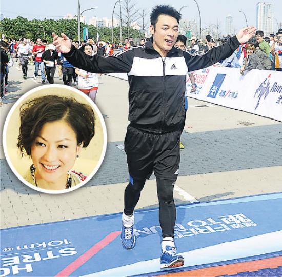 許志安平日跟鄭秀文（圓圖）跑步，訓練有素，故昨日輕鬆完成街馬10公里。（攝影/記者：陳釗）