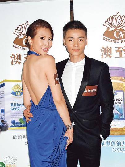 曬玉背的蔡少芬首次與老公張晉夫妻檔做代言人，酬勞可觀。（攝影/記者：林蘊兒）