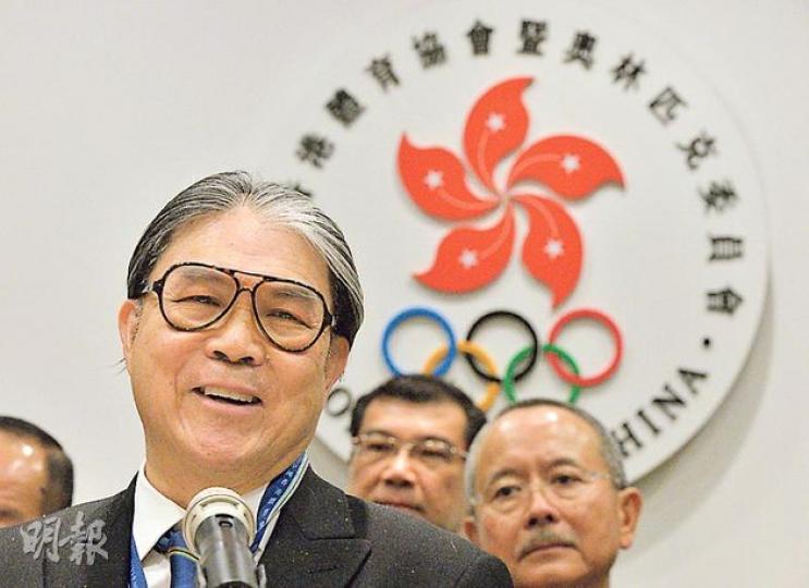 港協暨奧委會選出新一屆領導層,已任職16年的會長霍震霆(前)在未有競爭下,滿臉笑容高票連任。在記者會後他被傳媒多番追問後,他指港協「以往未試過咁多傳媒關注」,而且不少傳媒提問都「幾難聽」,但對他來說有警惕作用。(鄧宗弘攝)何劍暉競選副會長落敗。(鄧宗弘攝) 港協暨奧委會選出新一屆領導層,已任職16年的會長霍震霆(前)在未有競爭下,滿臉笑容高票連任。在記者會後他被傳媒多番追問後,他指港協「以往未試過咁多傳媒關注」,而且不少傳媒提問都「幾難聽」,但對他來說有警惕作用。(鄧宗弘攝)何劍暉競選副會長落敗。(鄧宗弘攝)