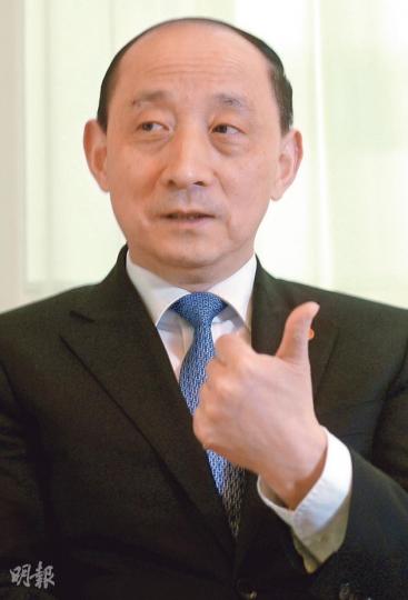 徽商銀行董事長李宏鳴表示,傳統存貸業務佔比過大並不可持續,該行冀發展為綜合性銀行。(劉焌陶攝) 徽商銀行董事長李宏鳴表示,傳統存貸業務佔比過大並不可持續,該行冀發展為綜合性銀行。(劉焌陶攝)