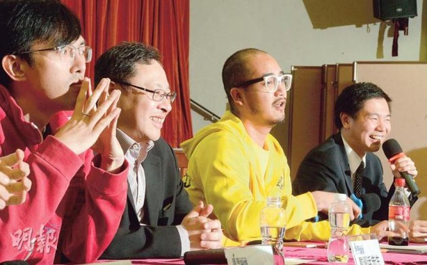 珠海學院噚日舉行政改論壇,請咗社民連吳文遠(左起)、佔中發起人戴耀廷、熱血公民黃洋達同青年民建聯主席周浩鼎同場辯論,大家嘅討論都好和平理性。(劉焌陶攝) 珠海學院噚日舉行政改論壇,請咗社民連吳文遠(左起)、佔中發起人戴耀廷、熱血公民黃洋達同青年民建聯主席周浩鼎同場辯論,大家嘅討論都好和平理性。(劉焌陶攝)