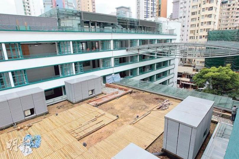 在連接兩幢建築的多功能會堂「Showcase」頂層有空中花園（圖），將設農田種植觀賞植物或食用蔬果，提供予元創方內的餐廳作食材。（李澤彤攝）
