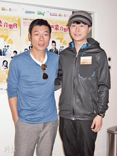 胡鴻鈞(右)自言很榮幸跟許志安(左)同場演出。(攝影/記者:鍾一虹) 胡鴻鈞(右)自言很榮幸跟許志安(左)同場演出。(攝影/記者:鍾一虹)