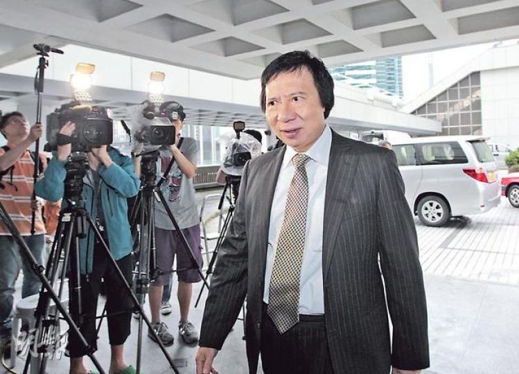 郭炳江(圖)在法院範圍內與胞弟郭炳聯「分頭行事」,甚少交流。剛過去的周日則一同與母親郭老太鄺肖卿午膳,慶祝母親節。(李澤彤攝) 郭炳江(圖)在法院範圍內與胞弟郭炳聯「分頭行事」,甚少交流。剛過去的周日則一同與母親郭老太鄺肖卿午膳,慶祝母親節。(李澤彤攝)