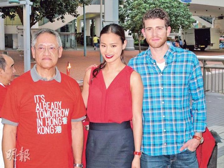 不知吳耀漢(左起)有否介紹香港地道美食給兩位拍檔Jamie Chung及Bryan Greenberg?(攝影/記者:林蘊兒) 不知吳耀漢(左起)有否介紹香港地道美食給兩位拍檔Jamie Chung及Bryan Greenberg?(攝影/記者:林蘊兒)