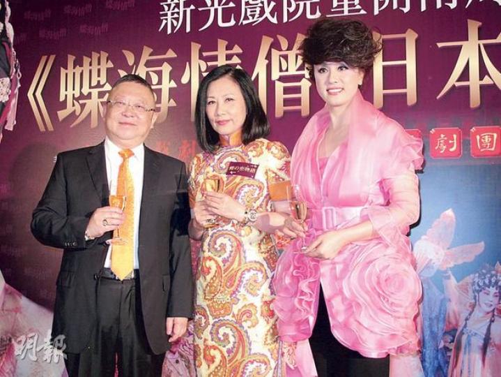 蓋鳴暉9月赴日本演出粵劇《蝶海情僧》,昨舉行記者者會,李居明、汪明荃出席支持。(攝影/記者﹕柯美) 蓋鳴暉9月赴日本演出粵劇《蝶海情僧》,昨舉行記者者會,李居明、汪明荃出席支持。(攝影/記者﹕柯美)