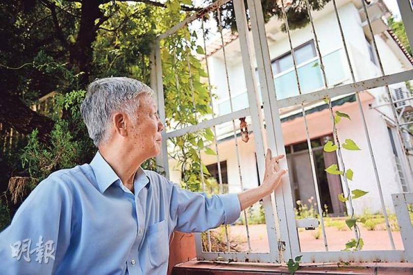 朱耀明牧師帶記者到訪位於西貢黃麖地的「安全屋」,這裏租用了僅幾個月,孔捷生、郭慧等曾入住。(葉家豪攝) 朱耀明牧師帶記者到訪位於西貢黃麖地的「安全屋」,這裏租用了僅幾個月,孔捷生、郭慧等曾入住。(葉家豪攝)