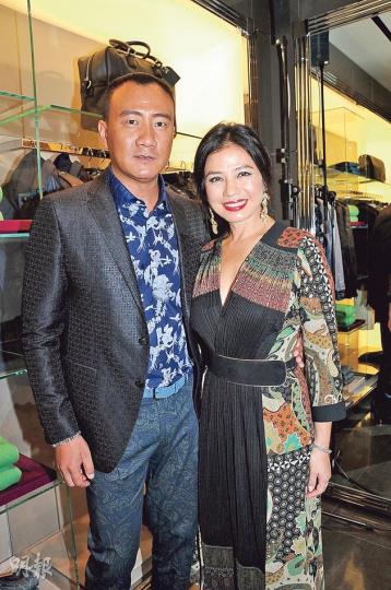 胡軍大讚鍾楚紅演技及形象俱佳,她最愛看紅姑的《縱橫四海》,希望能合作。(攝影:鍾偉茵)林嘉欣希望大家給予李心潔空間處理婚姻問題。(攝影:鍾偉茵)JW祝福文詠珊自組公司後事業有新發展。(攝影:鍾偉茵) 胡軍大讚鍾楚紅演技及形象俱佳,她最愛看紅姑的《縱橫四海》,希望能合作。(攝影:鍾偉茵)林嘉欣希望大家給予李心潔空間處理婚姻問題。(攝影:鍾偉茵)JW祝福文詠珊自組公司後事業有新發展。(攝影:鍾偉茵)