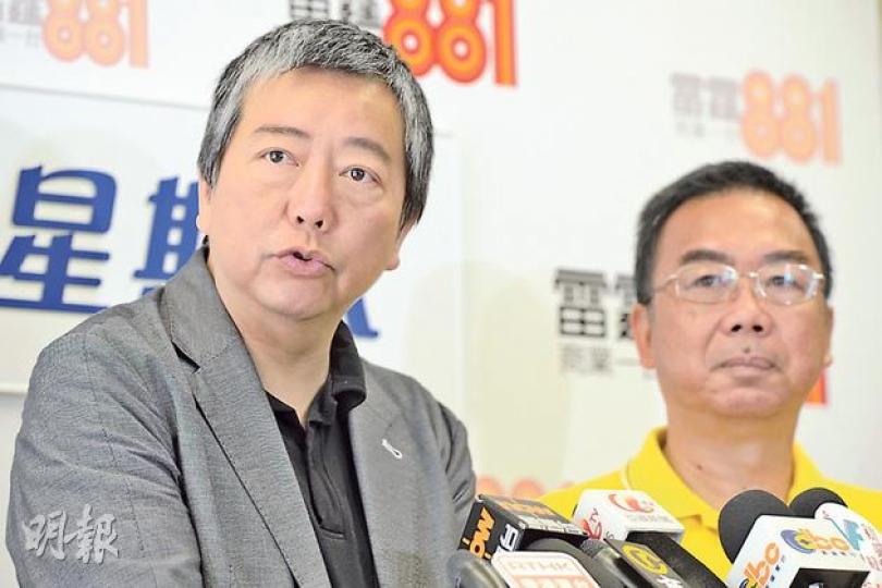 支聯會主席李卓人質疑本土派搞六四集會導致力量分散。(葉家豪攝)(明報製圖) 支聯會主席李卓人質疑本土派搞六四集會導致力量分散。(葉家豪攝)(明報製圖)