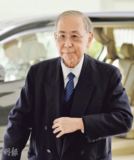 控方指出,許仕仁(圖)享受高質生活,鍾愛昂貴品味,「若你負擔得起,並無不妥」,但「若沒收取郭炳江的錢,不可能享受這種生活」。(余俊亮攝)控方指出,許仕仁擔任政務司長期間,即2005年10月曾在金鐘港麗酒店的意式餐廳「意寧谷」(Nicholini's,圖)用膳,一頓飯盛惠3.3萬元。(盧翊銘攝)(明報製圖)(明報製圖)(明報製圖) 控方指出,許仕仁(圖)享受高質生活,鍾愛昂貴品味,「若你負擔得起,並無不妥」,但「若沒收取郭炳江的錢,不可能享受這種生活」。(余俊亮攝)控方指出,許仕仁擔任政務司長期間,即2005年10月曾在金鐘港麗酒店的意式餐廳「意寧谷」(Nicholini's,圖)用膳,一頓飯盛惠3.3萬元。(盧翊銘攝)(明報製圖)(明報製圖)(明報製圖)