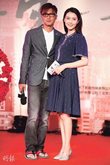 雖然謝霆鋒「踢拖」出席活動,但仍獲高圓圓大讚是最有安全感的男人。(攝影/記者﹕梁榮達) 雖然謝霆鋒「踢拖」出席活動,但仍獲高圓圓大讚是最有安全感的男人。(攝影/記者﹕梁榮達)
