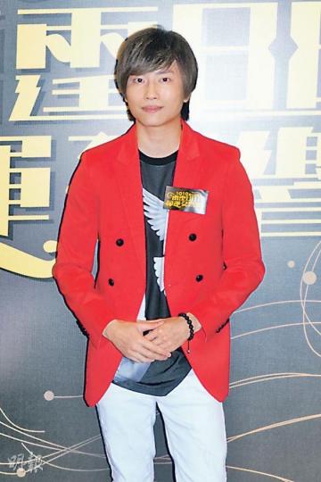 羅力威前晚為《命運交響廳》任表演嘉賓,獻唱《獅子山下》。(攝影﹕梁迺楠) 羅力威前晚為《命運交響廳》任表演嘉賓,獻唱《獅子山下》。(攝影﹕梁迺楠)