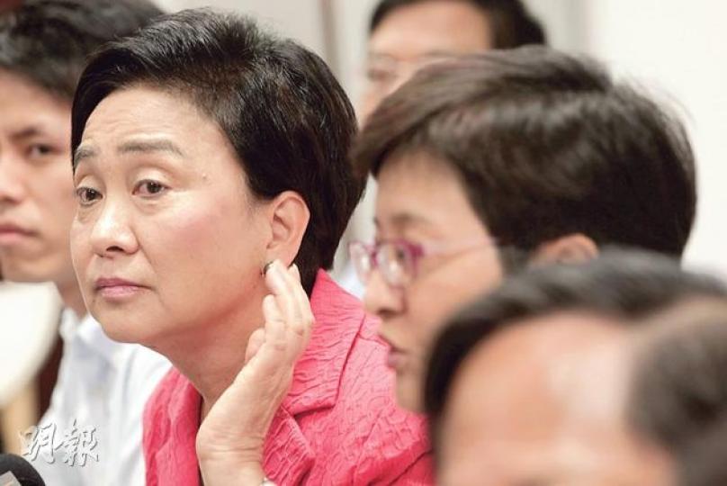 民主黨主席劉慧卿(左)昨表示,該黨會維持退出真普聯的決定,她強調決定經過中委會深思熟慮。(李澤彤攝) 民主黨主席劉慧卿(左)昨表示,該黨會維持退出真普聯的決定,她強調決定經過中委會深思熟慮。(李澤彤攝)