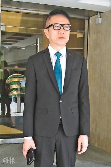 亞視執行董事葉家寶(圖)昨到庭旁聽,他在庭外表示亞視會繼續當「民主進程的見證者」。(謝美琳攝) 亞視執行董事葉家寶(圖)昨到庭旁聽,他在庭外表示亞視會繼續當「民主進程的見證者」。(謝美琳攝)