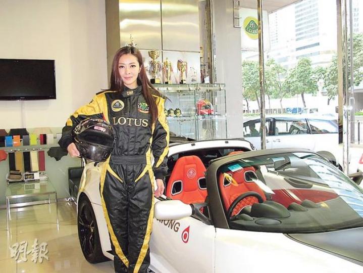 熊黛林承認賽車可減工作壓力，目前最擔心是體能應付不來，所以加緊操弗。（攝影/記者：林蘊兒）