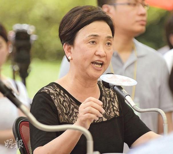 民主黨主席劉慧卿（圖）昨於港台《城市論壇》上透露，明天將召開黨內會議，商討和平佔中的準備工作。（余俊亮攝）