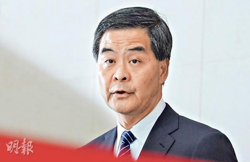 特首梁振英昨出席行政會議前,呼籲立法會盡快通過民生議案,又形容現時行政、立法關係無問題。(劉焌陶攝)立法會主席曾鈺成說,全體民主派在答問大會抗議離場,他不相信公眾會接受這是正常的行政、立法關係。(郭慶輝攝)立法會內會主席梁君彥(右)及副主席湯家驊(左)批評,港府太遲交法案予立法會審議。(郭慶輝攝) 特首梁振英昨出席行政會議前,呼籲立法會盡快通過民生議案,又形容現時行政、立法關係無問題。(劉焌陶攝)立法會主席曾鈺成說,全體民主派在答問大會抗議離場,他不相信公眾會接受這是正常的行政、立法關係。(郭慶輝攝)立法會內會主席梁君彥(右)及副主席湯家驊(左)批評,港府太遲交法案予立法會審議。(郭慶輝攝)