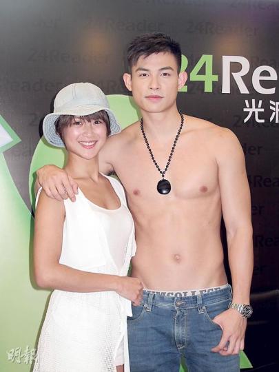 趙勁皓昨日宣傳寫真集,女友盧頌之現身撐場。(攝影/記者﹕李潔盈) 趙勁皓昨日宣傳寫真集,女友盧頌之現身撐場。(攝影/記者﹕李潔盈)