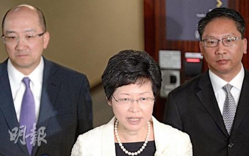 「政改三人組」包括政制及內地事務局長譚志源（左起）、政務司長林鄭月娥、律政司長袁國強昨到立法會講解政改報告，林太會上表明「篩選」在民主程序中十分正常。（余俊亮攝）
