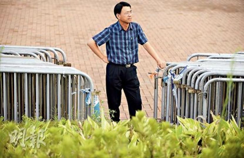 處於政治氣氛緊張的夾縫中，警隊前高級助理處長鄧厚江（圖）指出，警隊保持政治中立極為重要，切忌企埋一邊。鄧表示，有信心警隊在未來處理遊行集會時，保持公正。（余俊亮攝）