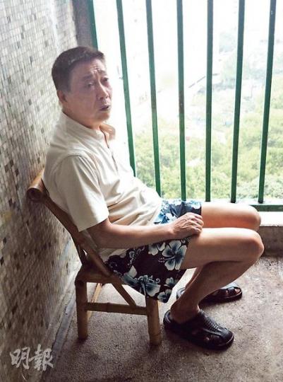 居於案發單位斜對面的林伯指死者生前沉迷賭博,經常向母親索錢,拿不到錢就打母親。(林婉斐攝) 居於案發單位斜對面的林伯指死者生前沉迷賭博,經常向母親索錢,拿不到錢就打母親。(林婉斐攝)