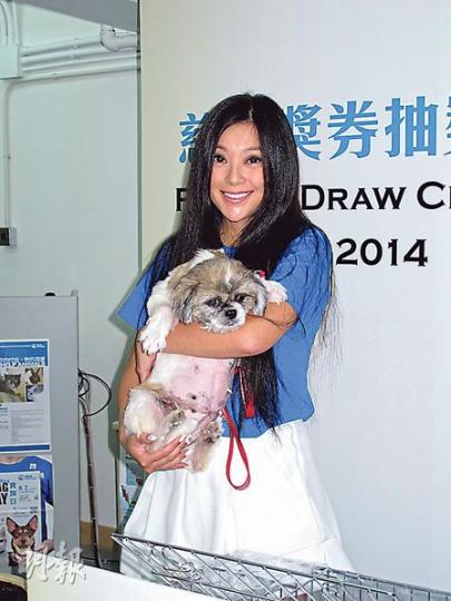 傅明憲沒飛往賭城見證基仔婚禮,希望在港能親證他們出生第一個小朋友。(攝影/記者﹕林蘊兒) 傅明憲沒飛往賭城見證基仔婚禮,希望在港能親證他們出生第一個小朋友。(攝影/記者﹕林蘊兒)