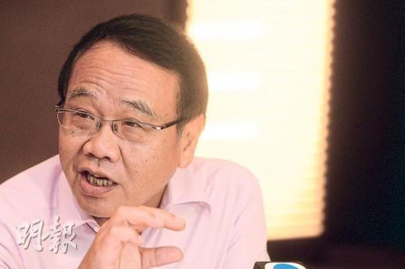 百麗集團首席執行官盛百椒表示,上半財年鞋類業務的同店銷售可能錄得低單位數跌幅,較預期為差,下半財年盼可爭取持平。(黃志東攝) 百麗集團首席執行官盛百椒表示,上半財年鞋類業務的同店銷售可能錄得低單位數跌幅,較預期為差,下半財年盼可爭取持平。(黃志東攝)