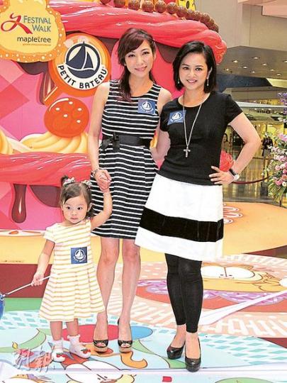 葉蘊儀(右)、朱凱婷(左)和女兒出席童裝開幕禮活動。(攝影/記者:柯美) 葉蘊儀(右)、朱凱婷(左)和女兒出席童裝開幕禮活動。(攝影/記者:柯美)