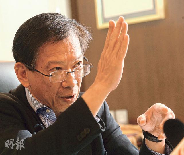 全國政協委員、基本法研究中心主席胡漢清在記者會上表示,政府有責任按實際情况分析香港現况,再向中央報告。(劉焌陶攝)(明報製圖) 全國政協委員、基本法研究中心主席胡漢清在記者會上表示,政府有責任按實際情况分析香港現况,再向中央報告。(劉焌陶攝)(明報製圖)