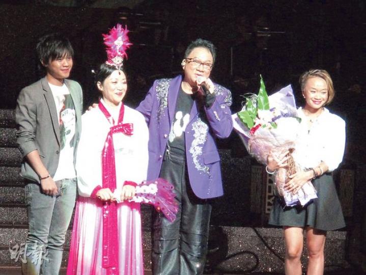 徐小明完成3場演唱會演出,將會跟家人旅行慶祝。(攝影/記者:鍾一虹)徐小明感激張衛健在美國做騷也趕返港支持他。(攝影/記者:鍾一虹) 徐小明完成3場演唱會演出,將會跟家人旅行慶祝。(攝影/記者:鍾一虹)徐小明感激張衛健在美國做騷也趕返港支持他。(攝影/記者:鍾一虹)