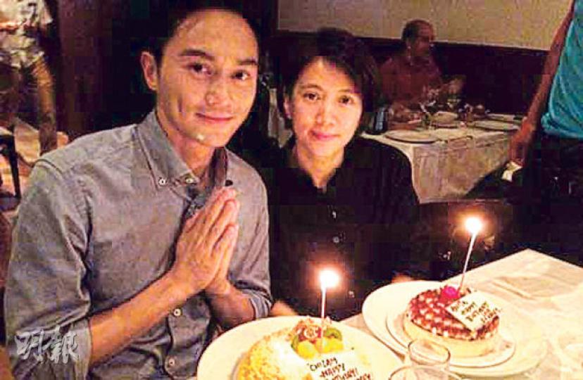 張智霖跟老婆靚靚慶祝生日。(微博圖片) 張智霖跟老婆靚靚慶祝生日。(微博圖片)